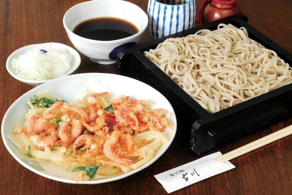 名店のそばに彩りを添える季節を感じる日替わり炊き込みご飯に注目