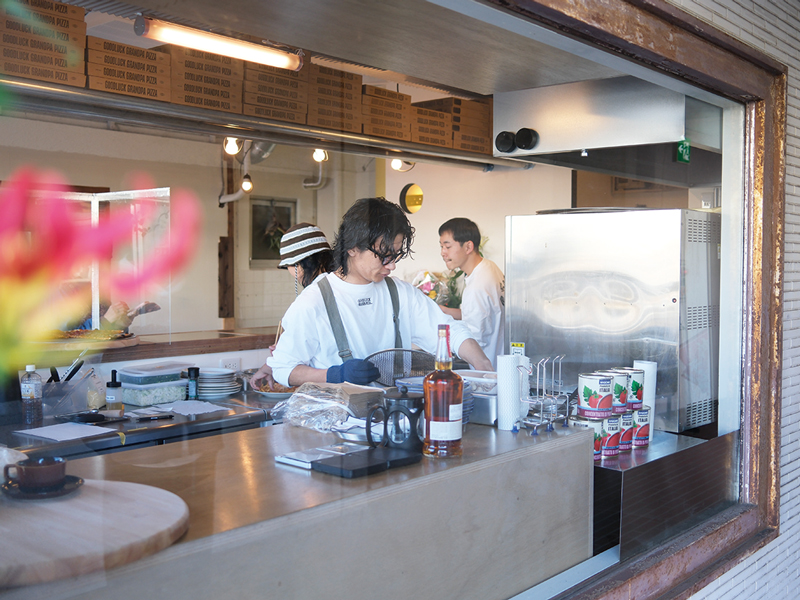 『GOODLUCK GRANDPA PIZZA　グッドラック グランパピザ』丸亀の街を見守った不動産屋がピザ屋として再び“人の集まる場所”に【香川県丸亀市浜町】