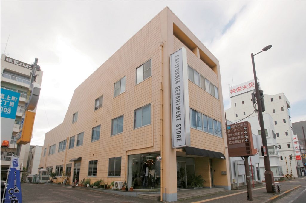 あの「ｇｉｍｍｉｃｋ」が移転ＯＰＥＮ！カフェ×アパレルの自由な空間が魅力