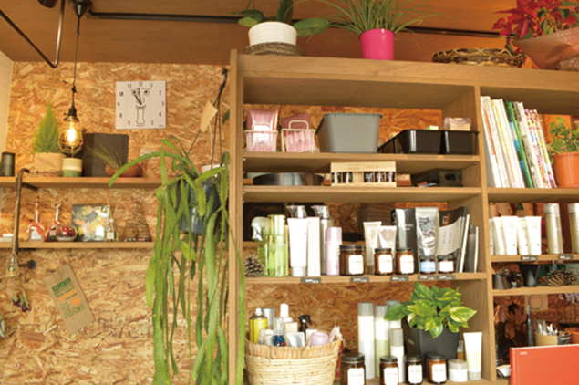 『gita pure hair ジタ ピュア ヘア』　心が晴れやかになるヘアへと変身させてくれるサロン