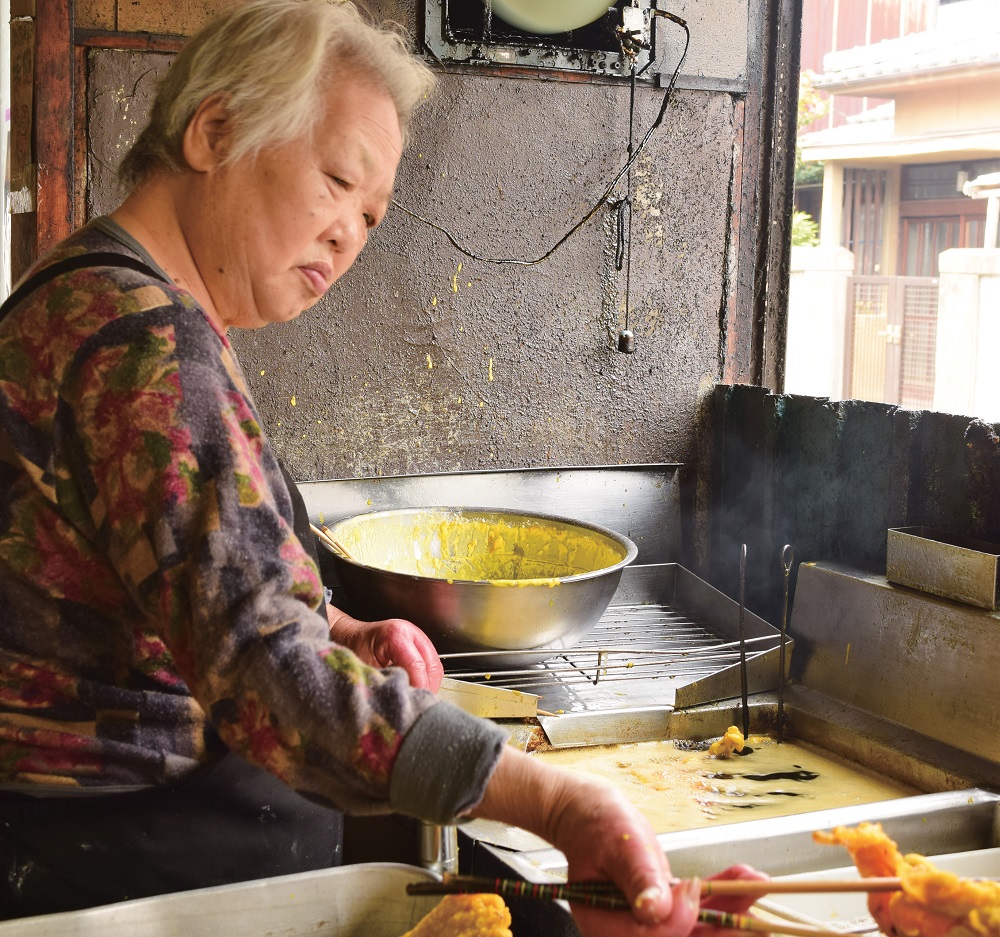 『はなや食堂』女性が切り盛りする食堂型うどん店♪