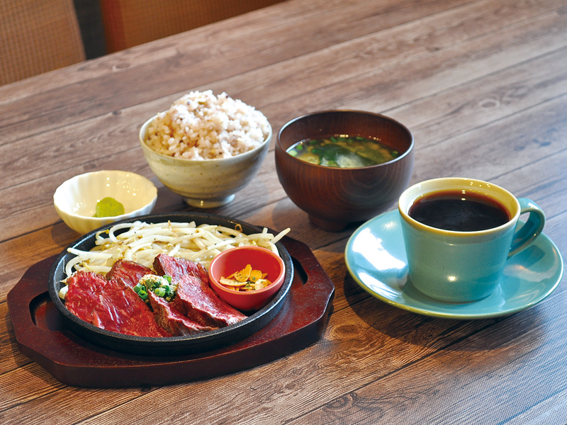 絶品ハラミ料理とコーヒーのペアリングが愉しめるお店