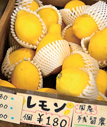 『はやし家製麺所 高松空港店』地元の素材をたっぷりと詰め込んだ讃岐の食材・オールスターを味わえる一杯
