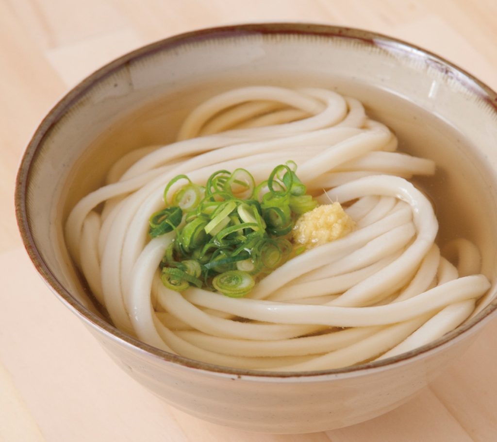 『手打ちうどん ひさ枝』プレミアムな「金の桑卵」と納豆をトッピング食欲をかきたてる人気メニュー！