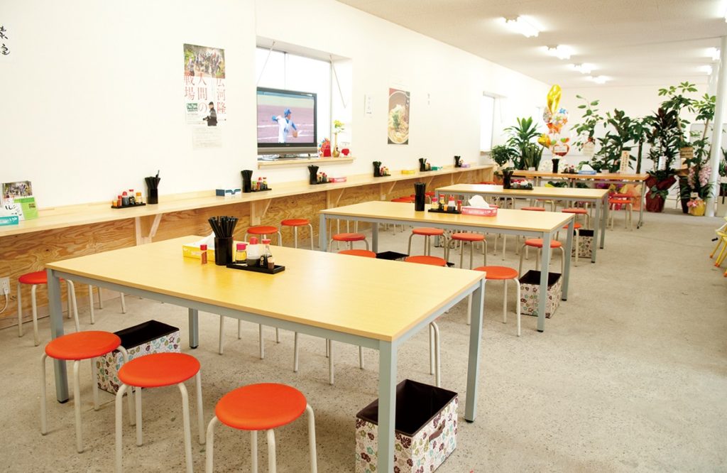 『手打ちうどん ひさ枝』プレミアムな「金の桑卵」と納豆をトッピング食欲をかきたてる人気メニュー！