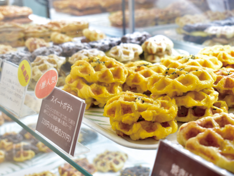 焼きたてのワッフルが味わえる『Honey’s Waffle』