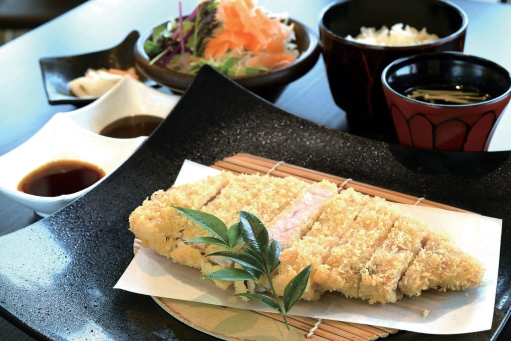 『ほしごえの里』これぞ最高級オリーブ夢豚！想像以上の柔らかさをご堪能あれ