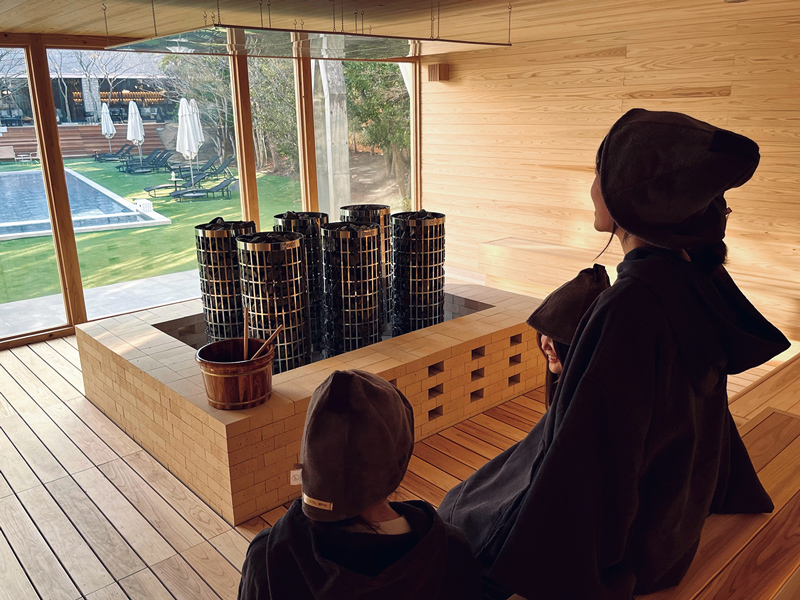 まるで海外のようなグランピングホテルが誕生！サウナやグルメで非日常的な体験を