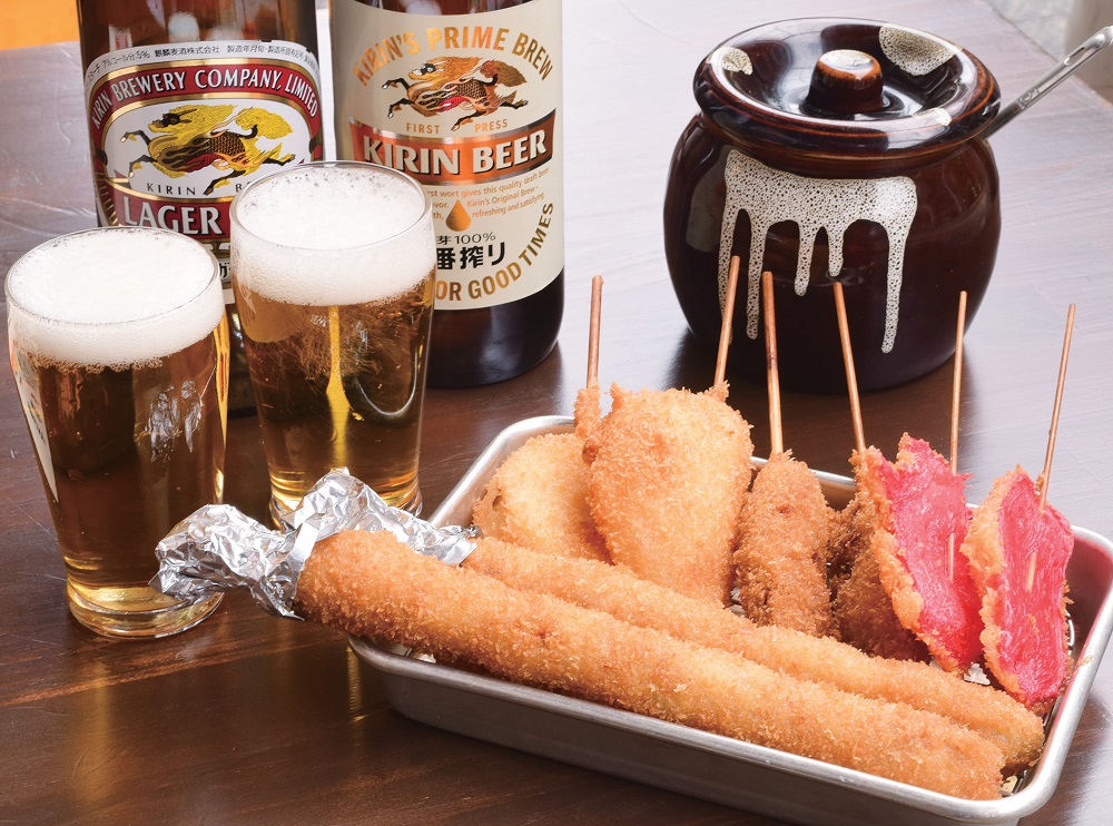 『韋駄天』昼間から飲めるのが人気の理由幅広い世代に愛される串揚げが自慢の居酒屋