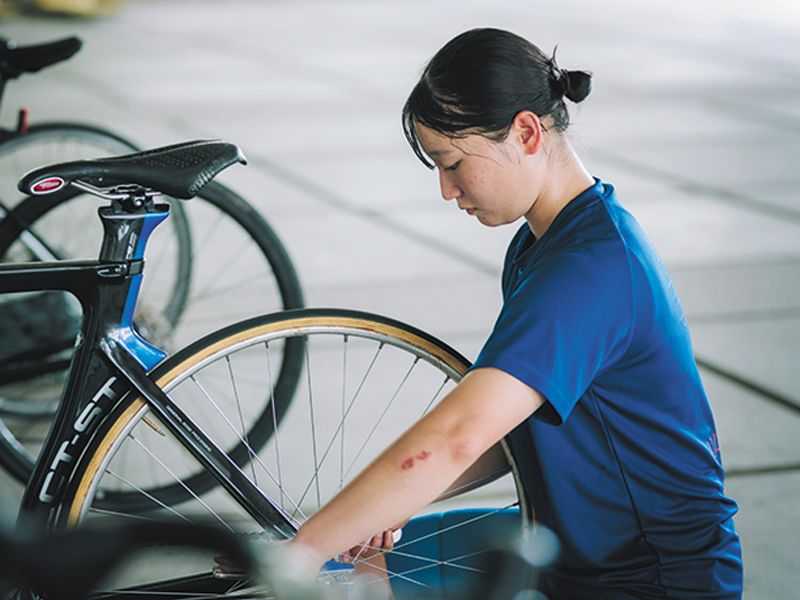 自転車の点検の様子