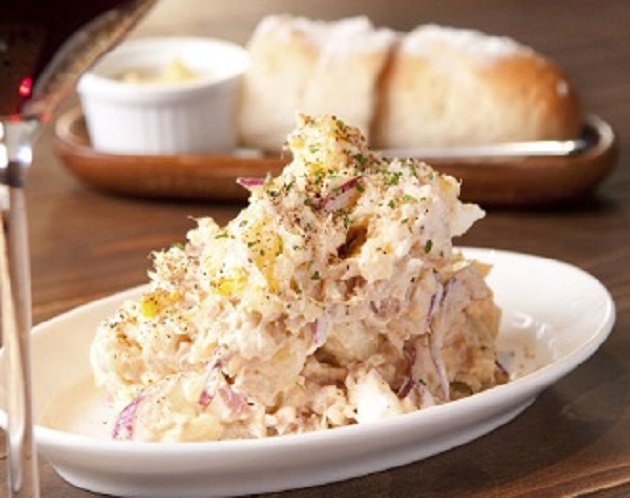 街中の止まり木のような場所