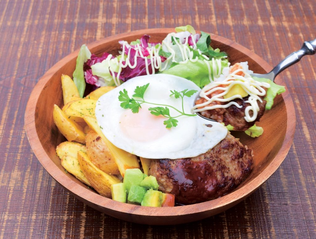 『CAFE＆DINNER　JOYNS』旨味を凝縮したハンバーグが決め手♪ボリューム満点のロコモコ丼!!