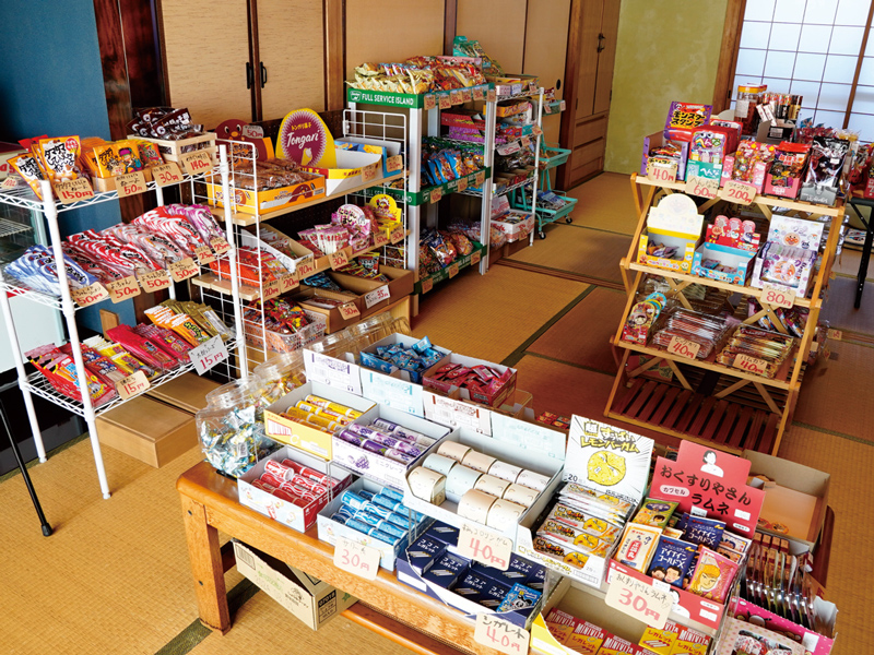 『だがしや じゅんぱち』いつまでも記憶に残るレトロな駄菓子屋【香川県丸亀市垂水町】