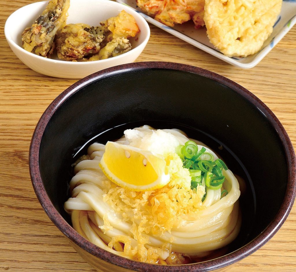 『本格手打ちうどん　香川屋　本店』数々の受賞歴を持つ製麺業の老舗