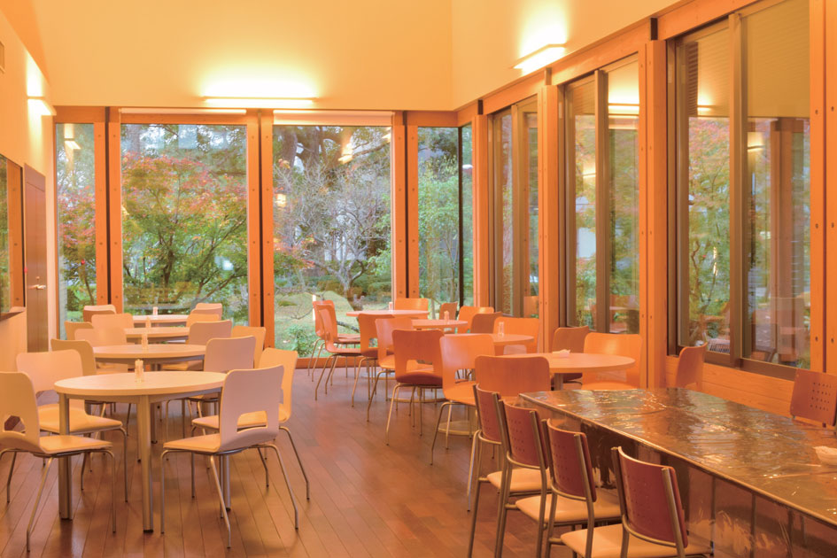 『偕行社かふぇ』四季折々の景色を眺めながらいただく極上の日替わりパスタランチ