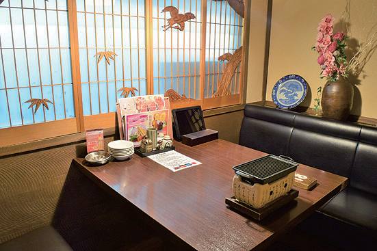 『贔屓屋　かくれんぼ』あっさり鍋でいただく瀬戸赤どり♪本来の味と出汁の風味も堪能して