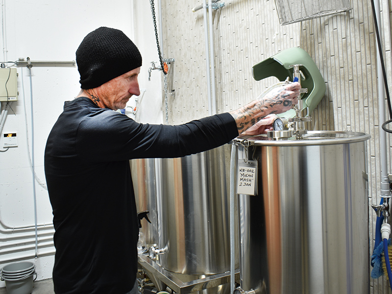 『Kanonji Brewing　カンオンジ ブリューイング』限定300本ずつ醸造するブルワリーが観音寺市の港にOPEN！【香川県観音寺市港町】