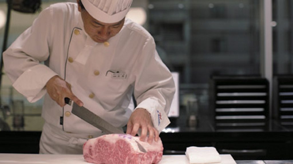 『ＫＯＢＥ　ＢＥＥＦ　香音』穏やかな時が流れる空間で極上の神戸牛をじっくり味わう贅沢