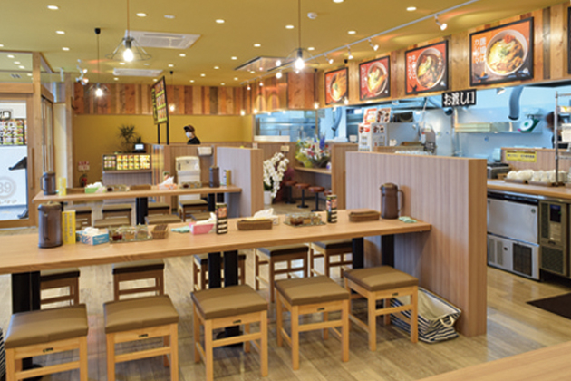 『たまごカレーうどん カレタマ』特製いりこ練込み麺を使った究極のカレーうどん専門店