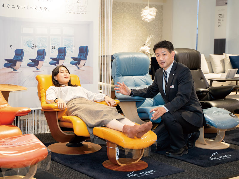 日本人の体型と暮らしに合わせた豊かさを育むカリモク家具のある暮らし