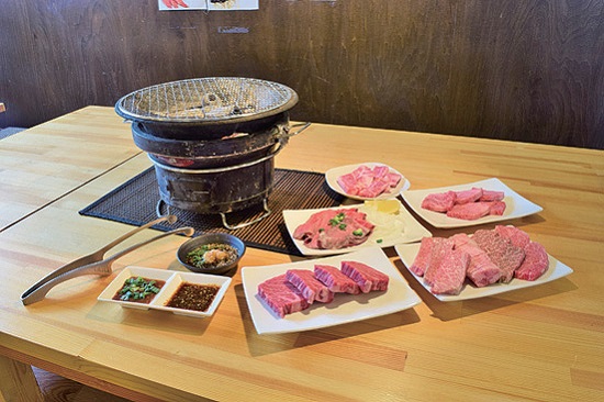 『焼肉　勝乃屋　高松店』炭火で楽しむ本格焼肉！贅沢オリーブ牛メニューが目白押し