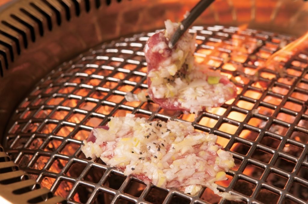 『焼肉・韓国料理 食楽苑 金魚』目利きが認める厳選和牛を華やかに堪能！