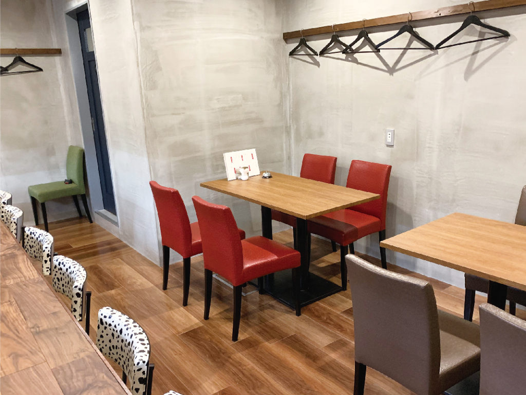 新鮮ホルモン15種類を炭火焼きの串焼きで堪能『串焼きホルモン 壽』