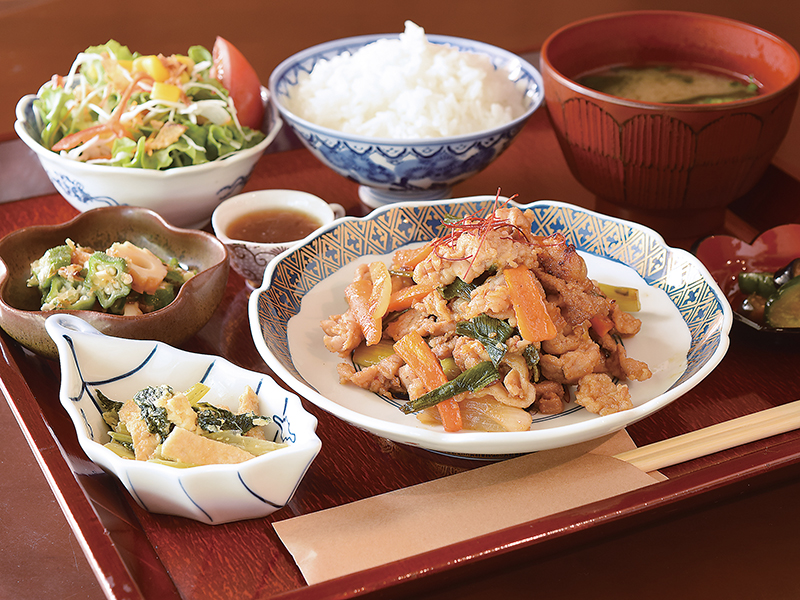 旬の食材をたっぷり使ったランチでおなかいっぱい満たされよう