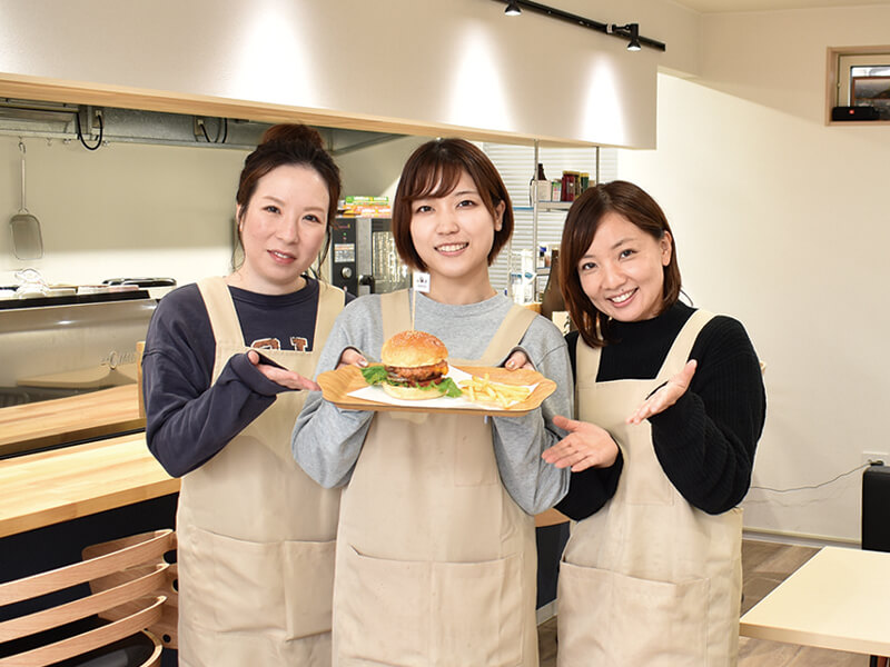 町の車屋さんが複合施設としてリニューアルOPEN