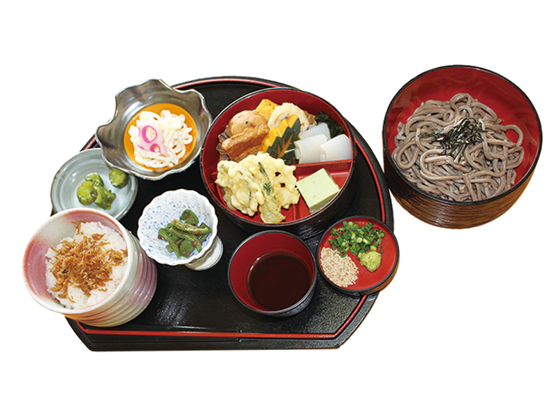 『道の駅 ことなみ エピアみかど』深緑に囲まれた県境の道の駅で自然の恵みに出合う体験を【香川県仲多度郡まんのう町】