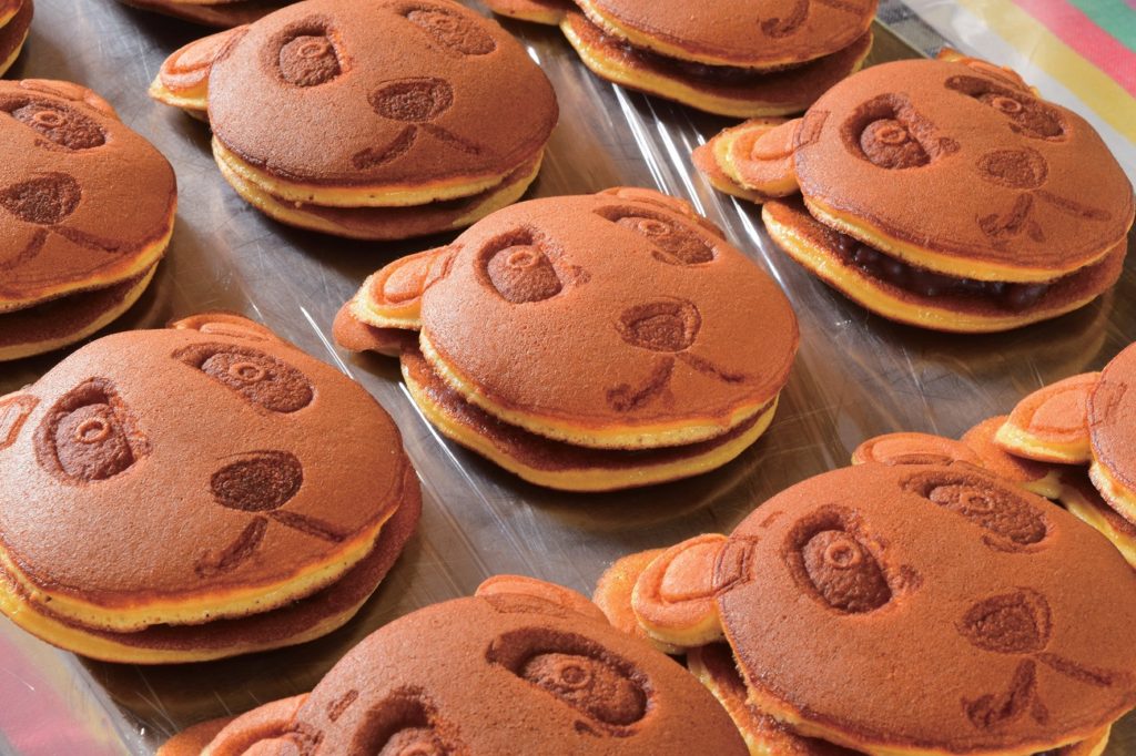 『髙月堂２２１』１つひとつ表情が異なるパンダどら焼き♪ひと口食べるとホッと和む優しい味