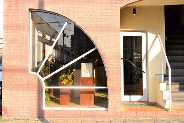 『茎』”見たことない”をカタチにするフラワーショップ