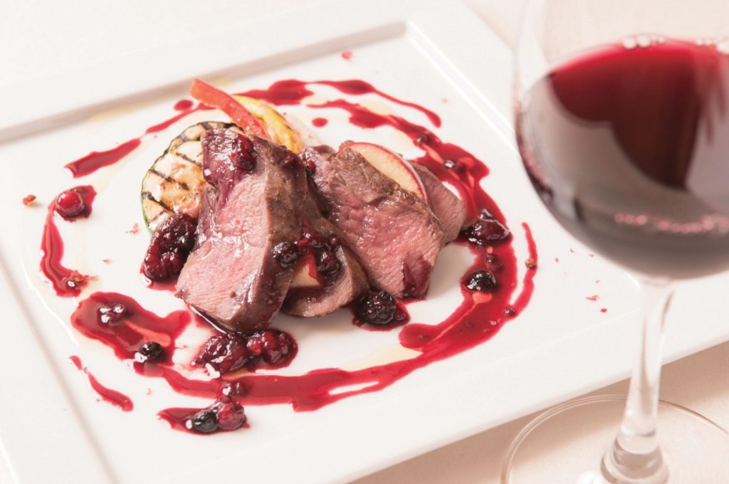 『イタリア料理ラ・ルーナ』街中に佇むイタリア料理店で絶品パスタとワインを楽しむ至福の時間