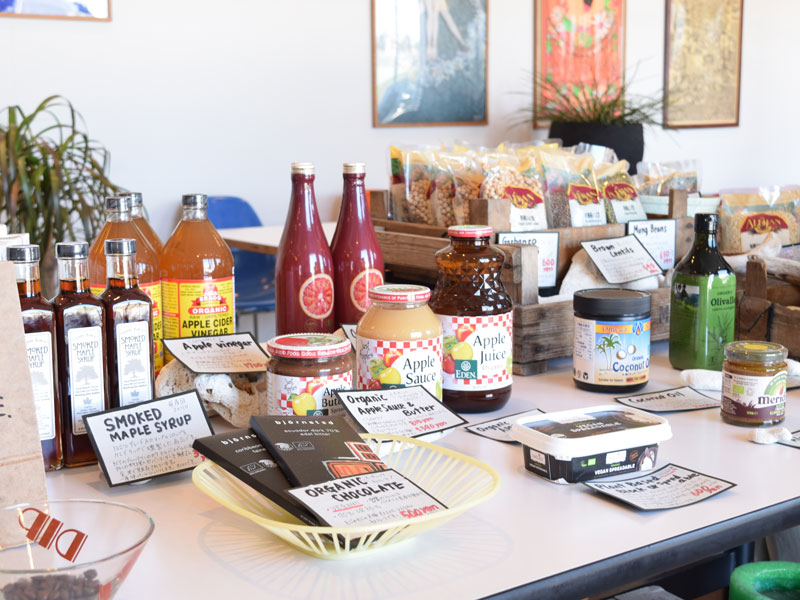 おしゃれに楽しく健康と環境に考慮したヴィーガン＆ベジタリアン専門店へ