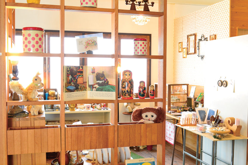 素朴で可愛いヴィンテージ雑貨と出会えるお店