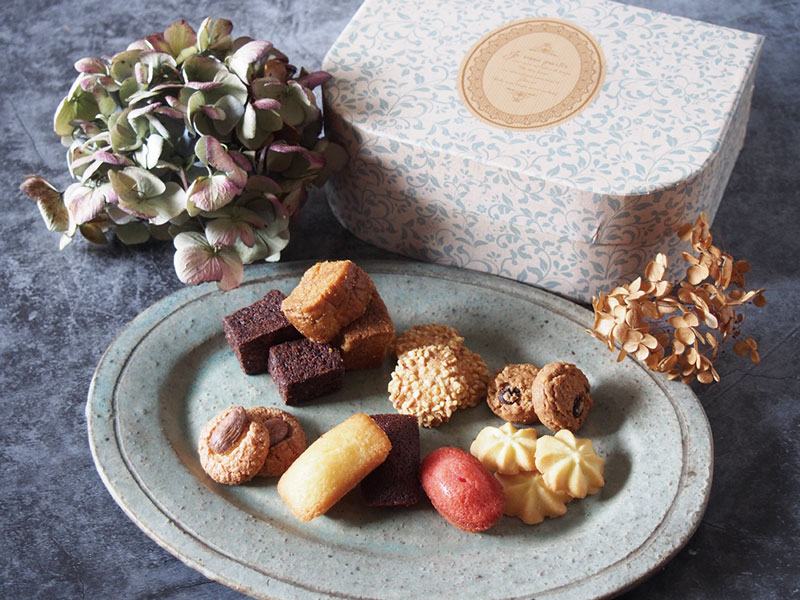 本格的なフランス伝統菓子が楽しめる 『グランメゾン･ルーヴ』へとリニューアル！