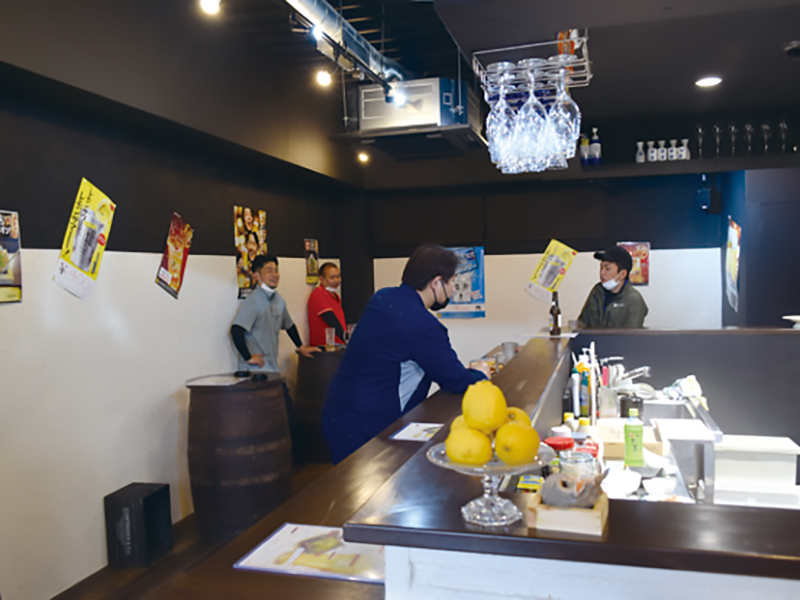 おしゃれな立ち飲みスタイルの居酒屋がOPEN！