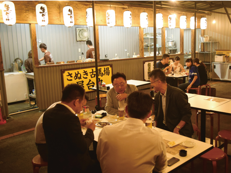 『さぬき古馬場　屋台まる』屋台をイメージしたカジュアル酒場