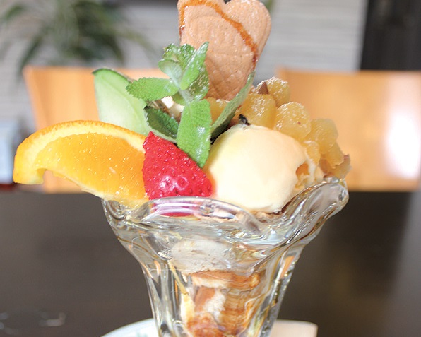 『カフェ 鞠屋』和テイスト好きにはたまらない！上品な甘さが魅力の大人パフェ