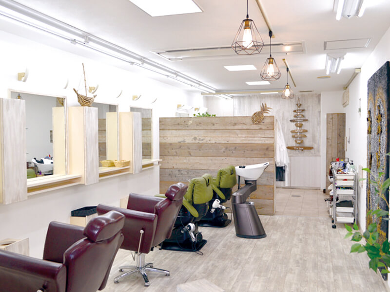 平日21時まで営業！仕事終わりにも人気