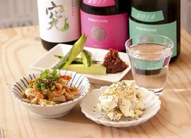 お酒好きの店主の趣味が高じて開店！