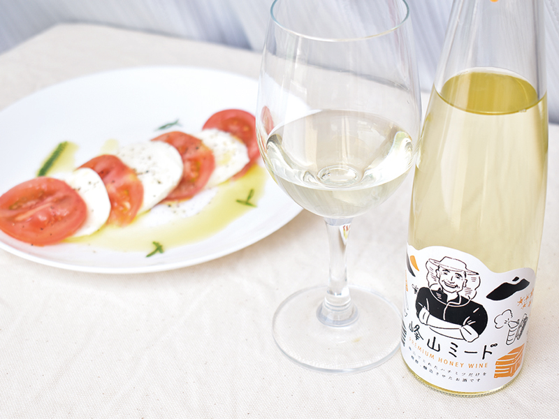 香川初の誕生となる峰山のはちみつで作ったお酒“ミード”