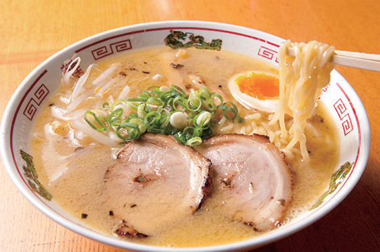 『讃岐うどん　みさと』酸味と旨味がベストマッチ！愛情いっぱいのトマトラーメン