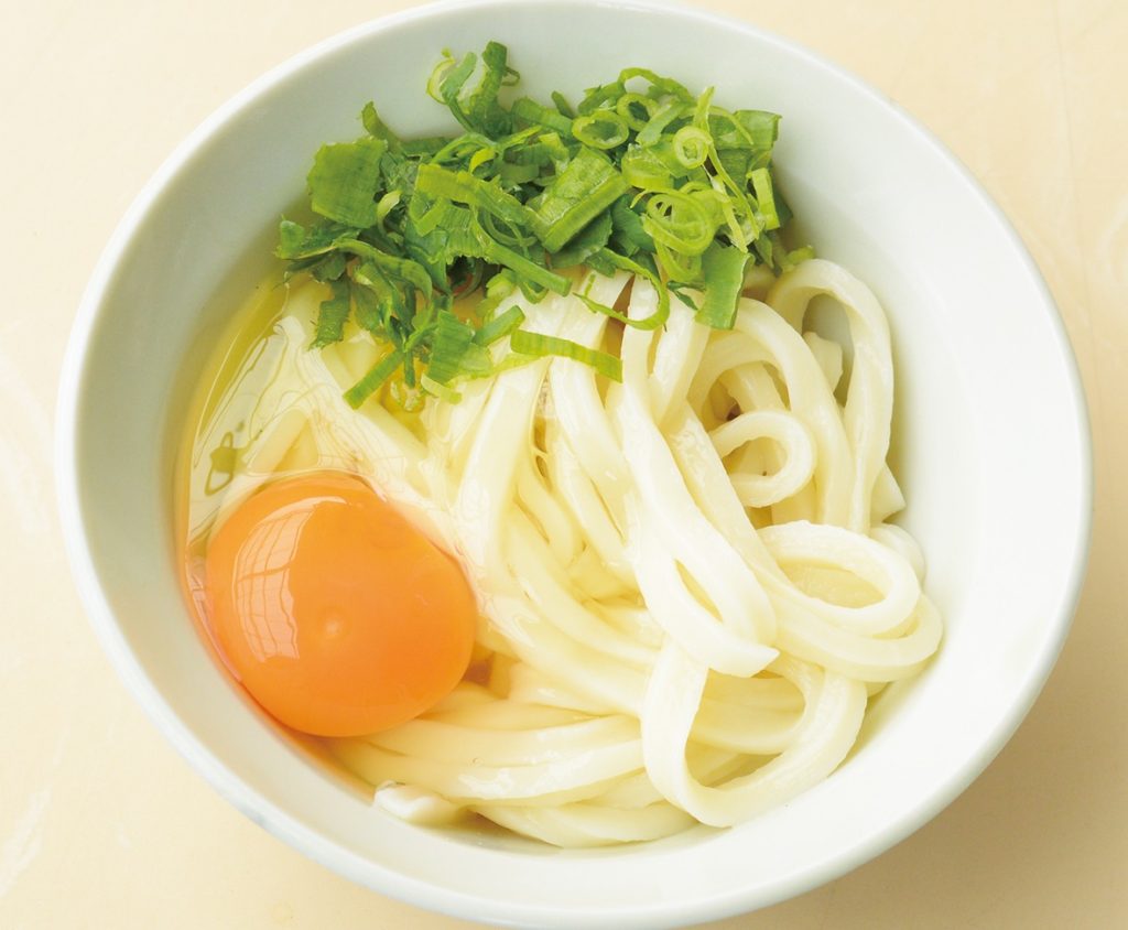 まんのうの自然豊かな山間の製麺所