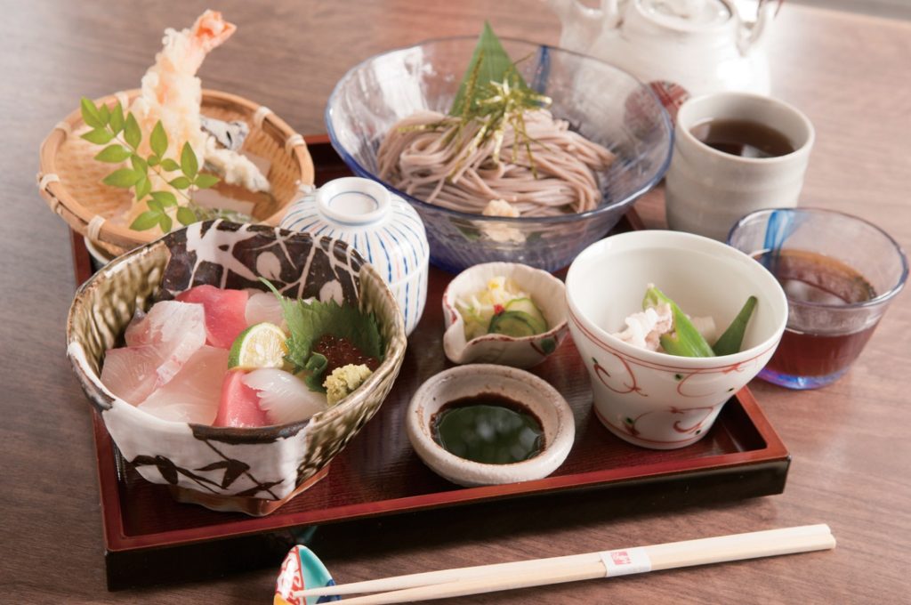 天ぷらと刺身が楽しめてこの値段！お得すぎる御膳で至福のひと時を