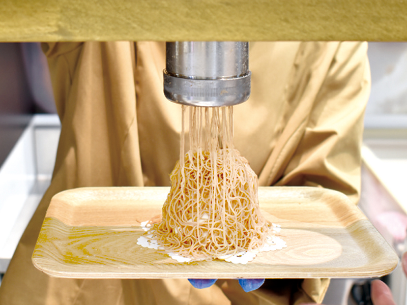 マロン100%で作る究極の生搾りモンブラン