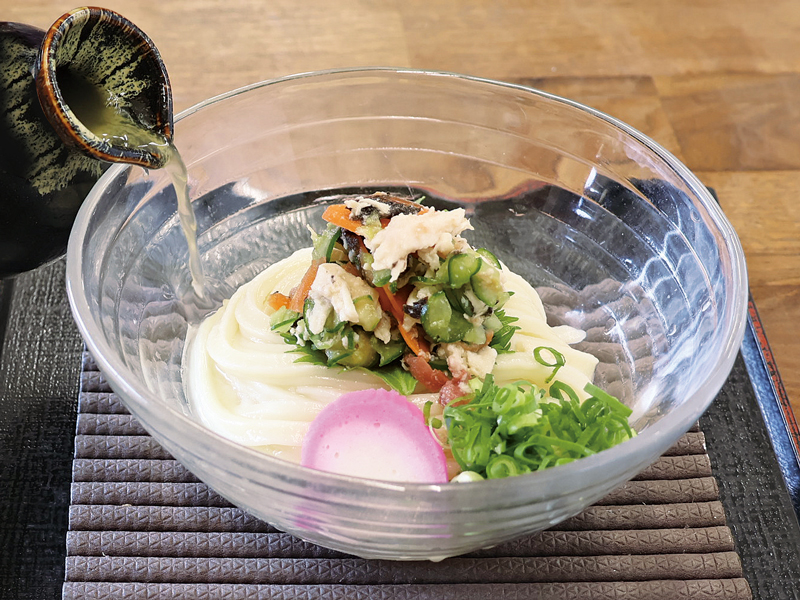 蒸し鶏と梅の冷かけ