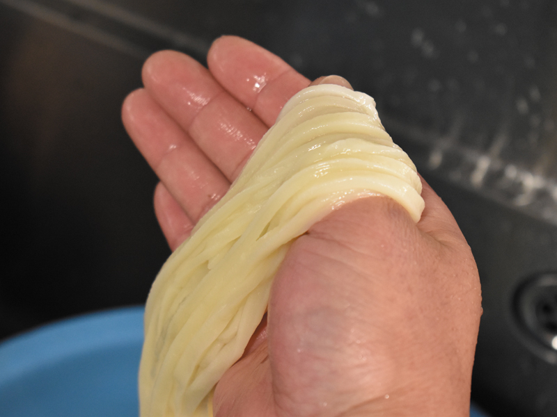 『手打ちうどん もとい』讃岐うどん×日本各地の厳選食材 うどんが繋ぐ美味しさの相乗効果【香川県東かがわ市湊】