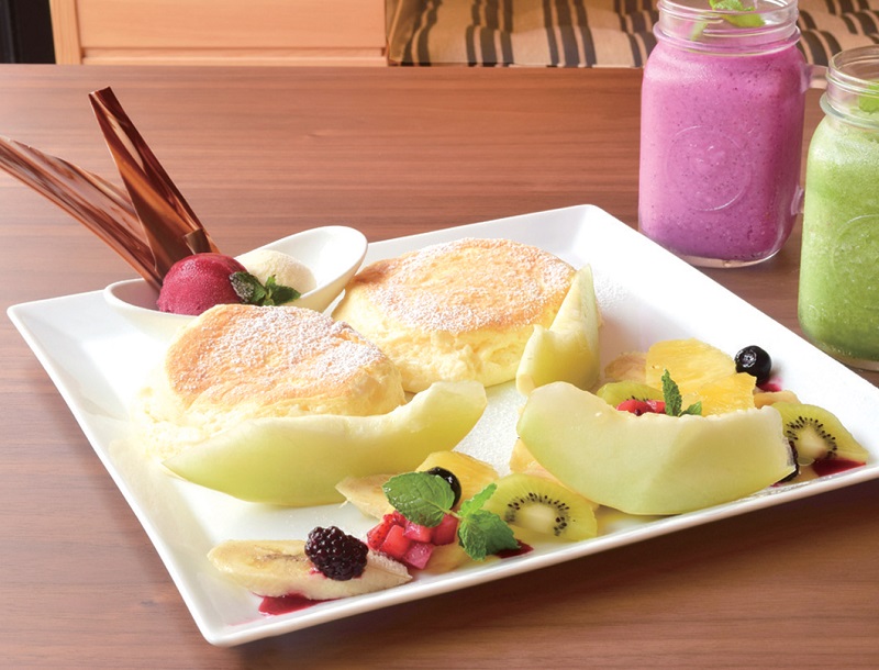 『むさしの森珈琲』ふわっとろ食感のパンケーキが自慢の大型カフェがOPEN