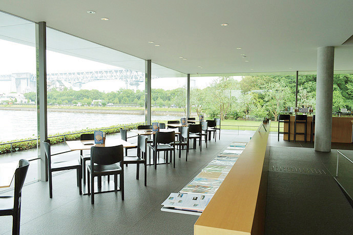 最高のロケーションも作品の１つ。美術館で見つけた素敵空間